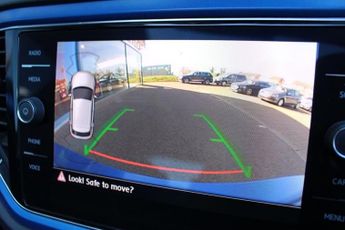 VOLKSWAGEN T-ROC 2.0 TDI Design SUV 5dr Diesel DSG Euro 6 (s/s) (150 ps)