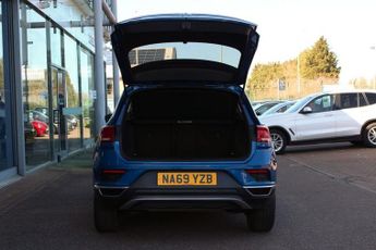 VOLKSWAGEN T-ROC 2.0 TDI Design SUV 5dr Diesel DSG Euro 6 (s/s) (150 ps)