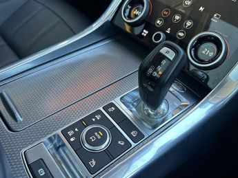 LAND ROVER RANGE ROVER SPORT 3.0 SD V6 HSE Dynamic SUV 5dr Diesel Auto 4WD Euro 6 (s/s) (306 