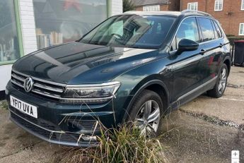 VOLKSWAGEN TIGUAN 2.0 TDI SEL SUV 5dr Diesel DSG 4Motion Euro 6 (s/s) (190 ps)