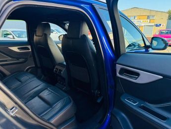 JAGUAR F-PACE 2.0 P250i R-Sport SUV 5dr Petrol Auto AWD Euro 6 (s/s) (250 ps)