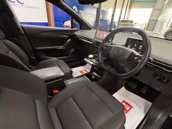 MG Mg4 64kWh SE Long Range Hatchback 5dr Electric Auto (203 ps)