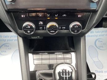 SKODA OCTAVIA 1.6 TDI SE L Estate 5dr Diesel Manual Euro 6 (s/s) (115 ps)