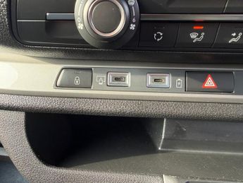 PEUGEOT E- Traveller 75kWh Active Standard MPV 5dr Electric Auto MWB (8 Seat, 11kW Ch