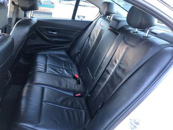 BMW 3 SERIES 2.0 320d Luxury Saloon 4dr Diesel Auto Euro 5 (s/s) (184 ps)
