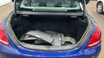 MERCEDES-BENZ C-CLASS 2.1 C300dh Sport (Premium) Saloon 4dr Diesel Hybrid G-Tronic+ Eu