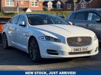 Jaguar XJ 3.0d V6 Portfolio Saloon 4dr Diesel Auto Euro 5 (s/s) (275 ps)