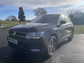 Volkswagen Tiguan 2.0 TDI BlueMotion Tech SE Navigation SUV 5dr Diesel DSG 4Motion