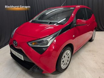 Toyota AYGO 1.0 VVT-i x-play Hatchback 5dr Petrol Manual Euro 6 (71 ps)