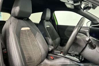 VAUXHALL MOKKA ELECTRIC 50kWh Ultimate SUV 5dr Electric Auto (136 ps) Panoramic Rear Vie