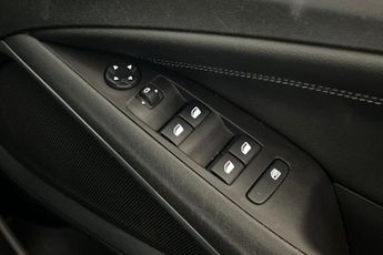 VAUXHALL CROSSLAND 1.2 Turbo Elite Nav SUV 5dr Petrol Auto Euro 6 (s/s) (130 ps) Pa