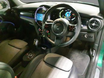 MINI Electric Hatch Cooper SE 32.6kWh Level 2 Hatchback 3dr Electric Auto (184 ps) R