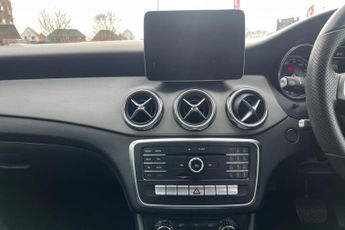 MERCEDES-BENZ GLA CLASS 1.6 GLA180 GPF Urban Edition SUV 5dr Petrol 7G-DCT Euro 6 (s/s) 
