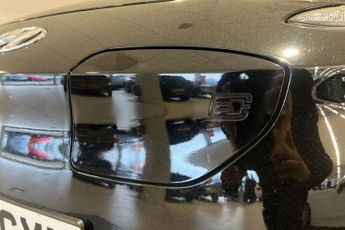 HYUNDAI KONA 64kWh Premium SUV 5dr Electric Auto (10.5kW Charger) (204 ps) Re