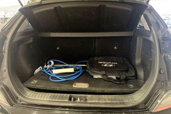 HYUNDAI KONA 64kWh Premium SUV 5dr Electric Auto (10.5kW Charger) (204 ps) Re