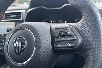 MG MG ZS 72.6kWh Trophy Connect Long Range SUV 5dr Electric Auto (156 ps)