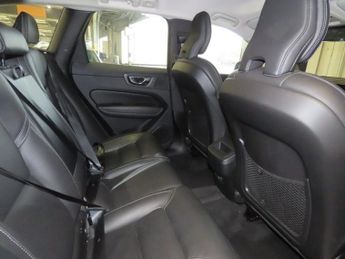 VOLVO XC60 2.0 B5 MHEV Inscription Pro SUV 5dr Petrol Hybrid Auto AWD Euro 