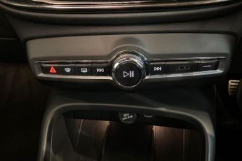 VOLVO XC40 Recharge 69kWh Ultimate SUV 5dr Electric Auto (231 ps) Panoramic