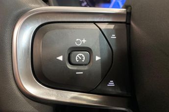 VOLVO XC40 Recharge 69kWh Ultimate SUV 5dr Electric Auto (231 ps) Panoramic