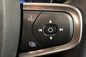 VOLVO XC40 Recharge 69kWh Ultimate SUV 5dr Electric Auto (231 ps) Panoramic