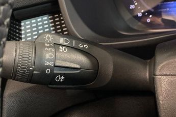 VOLVO XC40 Recharge 69kWh Ultimate SUV 5dr Electric Auto (231 ps) Panoramic