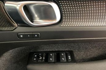 VOLVO XC40 Recharge 69kWh Ultimate SUV 5dr Electric Auto (231 ps) Panoramic