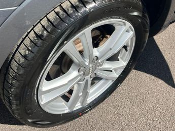 AUDI Q3 1.4 TFSI CoD S line Edition SUV 5dr Petrol S Tronic Euro 6 (s/s)