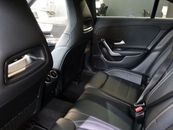 MERCEDES-BENZ CLA 2.0 CLA220d AMG Line Coupe 4dr Diesel 8G-DCT Euro 6 (s/s) (190 p