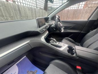 PEUGEOT 3008 1.2 PureTech Allure SUV 5dr Petrol EAT Euro 6 (s/s) (130 ps)
