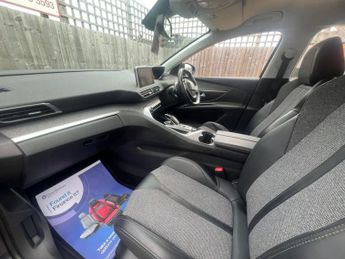 PEUGEOT 3008 1.2 PureTech Allure SUV 5dr Petrol EAT Euro 6 (s/s) (130 ps)