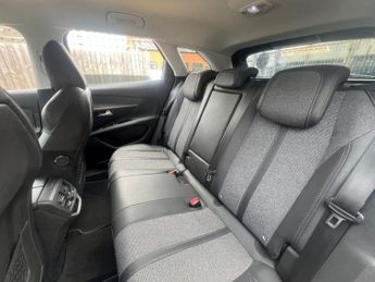 PEUGEOT 3008 1.2 PureTech Allure SUV 5dr Petrol EAT Euro 6 (s/s) (130 ps)