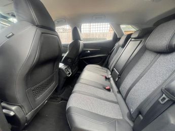 PEUGEOT 3008 1.2 PureTech Allure SUV 5dr Petrol EAT Euro 6 (s/s) (130 ps)