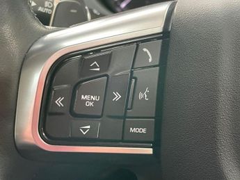 LAND ROVER DISCOVERY SPORT 2.0 TD4 HSE SUV 5dr Diesel Auto 4WD Euro 6 (s/s) (180 ps)