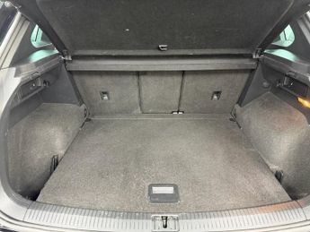 VOLKSWAGEN TIGUAN 2.0 TDI R-Line Tech SUV 5dr Diesel DSG 4Motion Euro 6 (s/s) (150