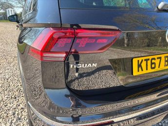 VOLKSWAGEN TIGUAN 2.0 TDI R-Line SUV 5dr Diesel DSG Euro 6 (s/s) (150 ps)