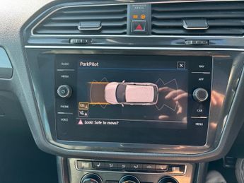 VOLKSWAGEN TIGUAN 2.0 TDI R-Line SUV 5dr Diesel DSG Euro 6 (s/s) (150 ps)