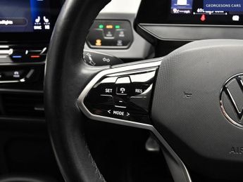 VOLKSWAGEN ID3 Pro 58kWh Life Hatchback 5dr Electric Auto (145 ps)
