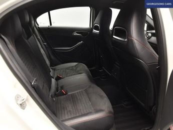 MERCEDES-BENZ A-CLASS 2.1 A200d AMG Line Hatchback 5dr Diesel 7G-DCT Euro 6 (s/s) (136