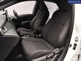 TOYOTA COROLLA 1.8 VVT-h GPF Icon Tech Hatchback 5dr Petrol Hybrid CVT Euro 6 (