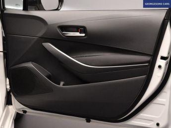 TOYOTA COROLLA 1.8 VVT-h GPF Icon Tech Hatchback 5dr Petrol Hybrid CVT Euro 6 (