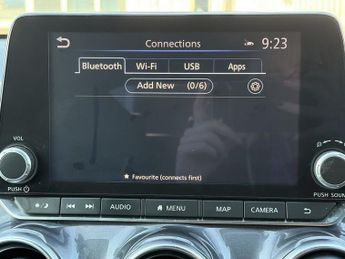 NISSAN JUKE 1.6 N-Connecta SUV 5dr Petrol Hybrid Auto Euro 6 (143 ps)