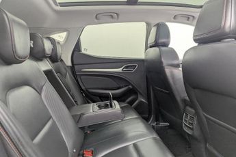 MG MG ZS 72.6kWh Trophy Long Range SUV 5dr Electric Auto (156 ps)