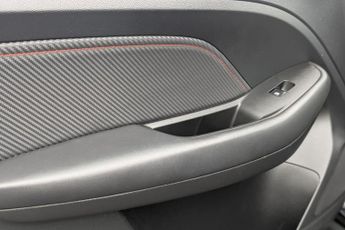 MG MG ZS 72.6kWh Trophy Long Range SUV 5dr Electric Auto (156 ps)