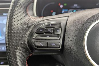 MG MG ZS 72.6kWh Trophy Long Range SUV 5dr Electric Auto (156 ps)