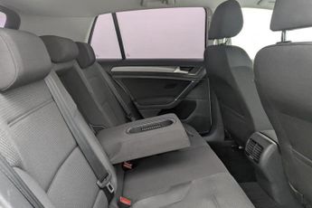 VOLKSWAGEN E-GOLF 35.8kWh e-Golf Hatchback 5dr Electric Auto (136 ps)