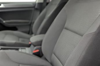 VOLKSWAGEN E-GOLF 35.8kWh e-Golf Hatchback 5dr Electric Auto (136 ps)