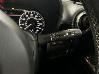 NISSAN JUKE 1.0 DIG-T N-Connecta SUV 5dr Petrol DCT Auto Euro 6 (s/s) (114 p