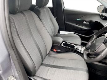 PEUGEOT E-208 50kWh Allure Premium + Hatchback 5dr Electric Auto (7.4kW Charge