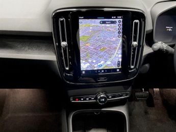 VOLVO XC40 Recharge 69kWh Core SUV 5dr Electric Auto (231 ps)