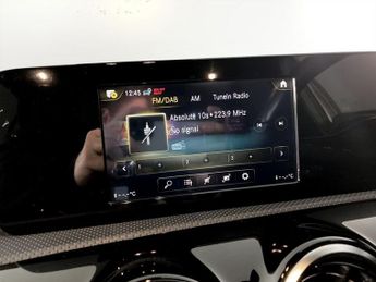 MERCEDES-BENZ A CLASS 2.0 A200d AMG Line Saloon 4dr Diesel 8G-DCT Euro 6 (s/s) (150 ps